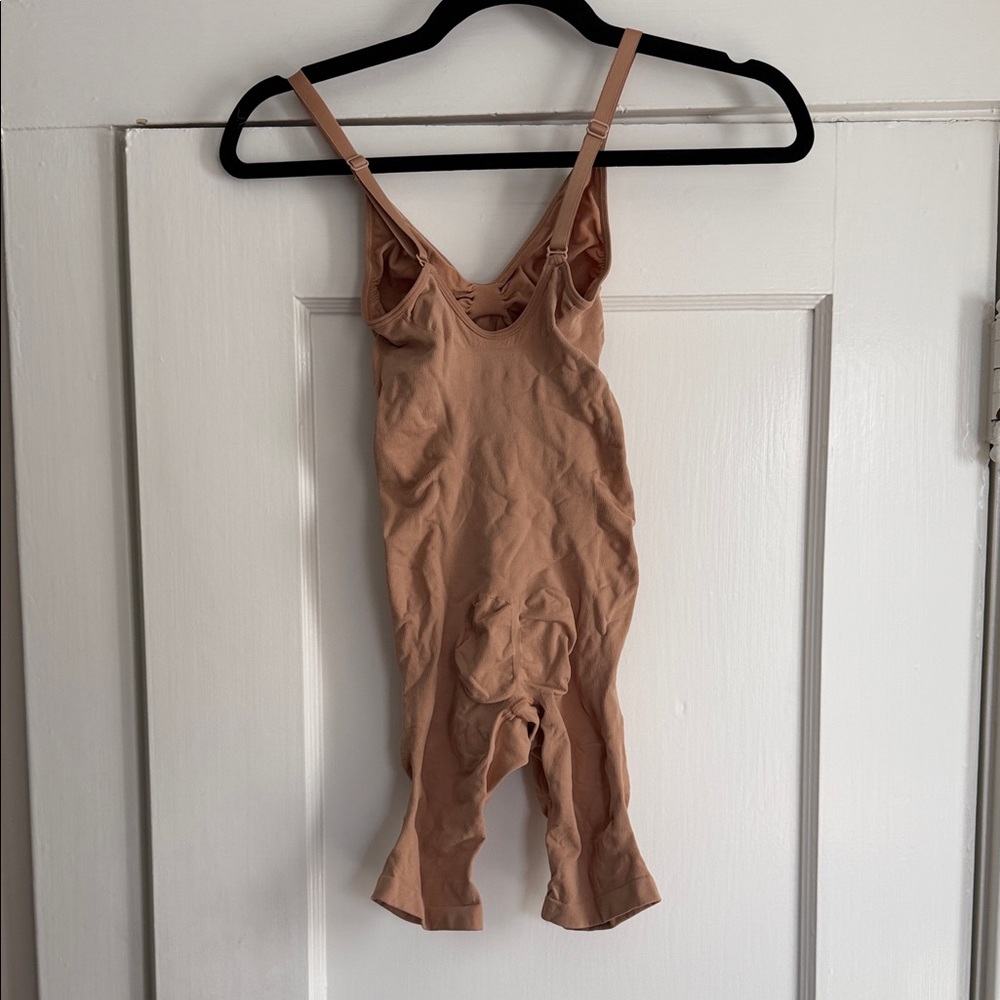 SKIMS Sculpting Bodysuit